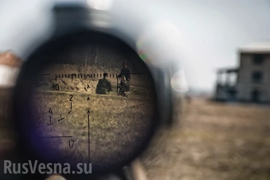 Lực lượng dân quân Donbass săn đuổi các binh sĩ Ukraine. Ảnh: Rusvesna.