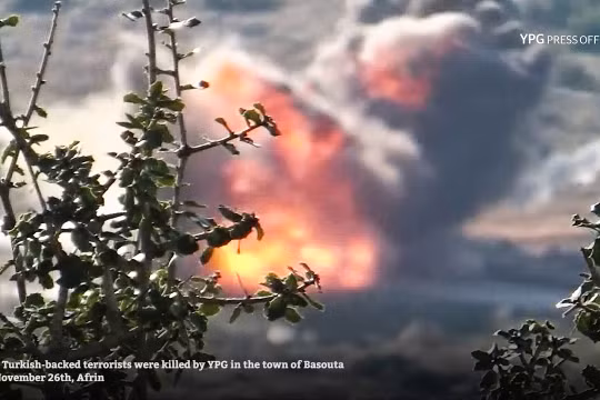 Dân quân bí mật người Kurd sử dụng ATGM hủy diệt một xe cơ giới của Hồi giáo cực đoan ở Afrin.