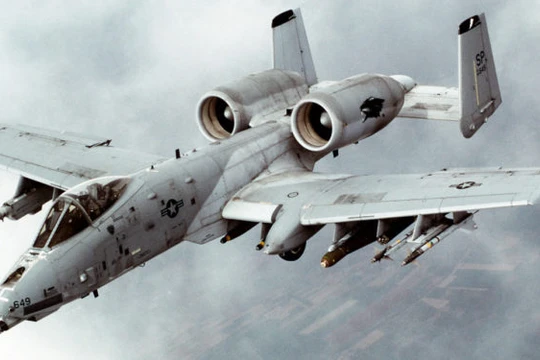 Máy bay cường kích chiến trường A-10 Thunderbolt trên chiến trường Syria
