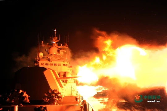 Theo China News, Trung Quốc triển khai cuộc tập trận liên khu vực biển, kéo dài 7 ngày trên Biển Đông.