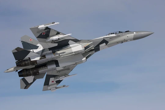 Cận cảnh siêu tiêm kích Su-35S trực chiến tại Syria