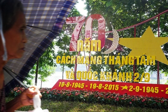 Hà Nội rực đỏ chào đón 70 năm độc lập