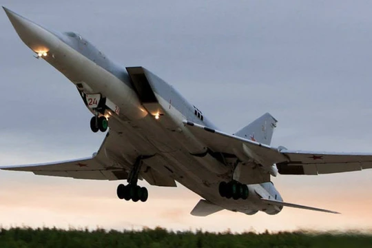 Máy bay ném bom chiến lược tầm xa Tu-22M3 quay trở về căn cứ đóng quân thường xuyên - ảnh minh họa Masdar News