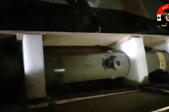 Tên lửa TOW tìm thấy ở phía đông vùng núi Qalamoun - Damascus. Ảnh Masdar News