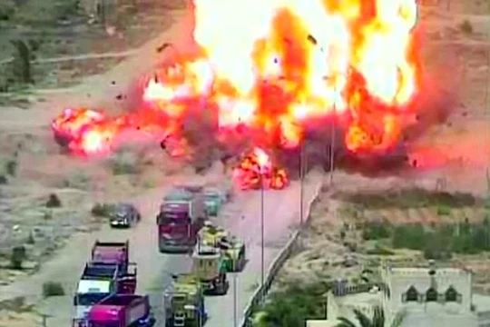 Vụ nổ kinh hoàng của xe đánh bom tự sát IS trên bán đảo Sinai, Ai Cập