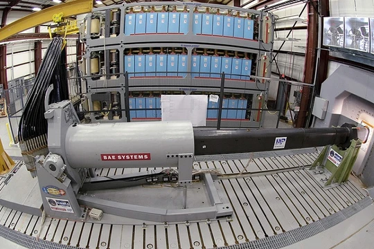 Pháo điện từ trường railgun, khởi đầu một cuộc cách mạng công nghệ?