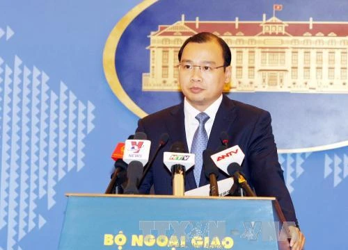 Phát ngôn viên Bộ Ngoại giao Lê Hải Bình phát biểu tại buổi họp báo. Ảnh: Phạm Kiên - TTXVN