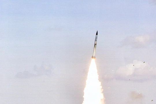 Việt Nam có thể “lên đời” S-300PMU-1 lên chuẩn S-300V4 tương đương S-400