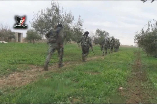 Bộ binh lực lượng Tiger trên đường tiến công