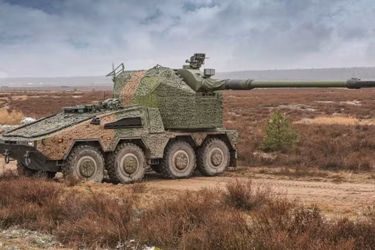 Pháo tự hành bánh lốp Boxer RCH 155 155 mm. Ảnh Military Ukraine