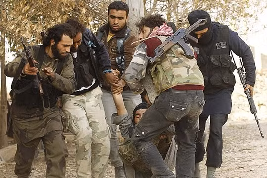 Các chiến binh khủng bố IS nước ngoài đang tháo chạy