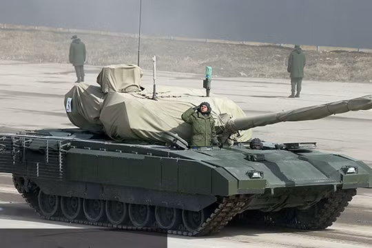 Theo thông tin từ Bộ quốc phòng Nga, sẽ có 10 xe tăng T-14 tham gia duyệt binh. 