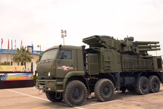 Hệ thống xe Pantsir S1 bảo vệ sân bay Khmeimim ở Latakia. Ảnh minh họa Masdar News