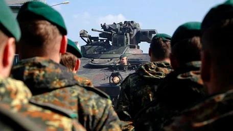 NATO lại “bày binh bố trận” uy hiếp Nga