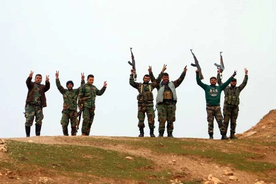 Binh sĩ quân đội Syria ở Hama