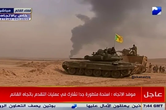 Xe tăng của lực lượng Hezbollah và xe thiết giáp quân đội Iraq trên chiến trường thành phố al-Qa'im - ảnh South Front