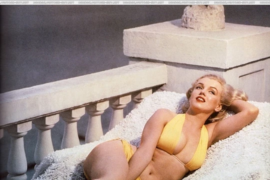 Nữ minh tinh hồng nhan bạc mệnh Marilyn Monroe - chuyện đời và ảnh nuy