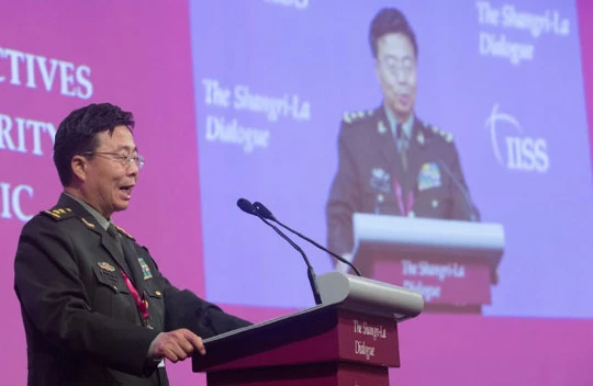 Tướng Vương Quán Trung lớn tiếng chỉ trích Mỹ và Nhật nhưng ngắc ngứ trước các câu hỏi - Ảnh: T.T.