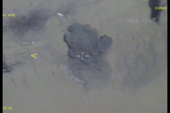 Không quân Nga hủy diệt xe chở dầu của IS trên chiến trường Hama
