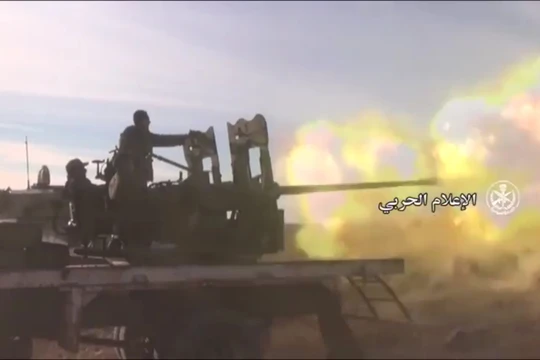 Binh sĩ quân đội Syria chiến đấu trên chiến trường Hama - ảnh minh họa Masdar News