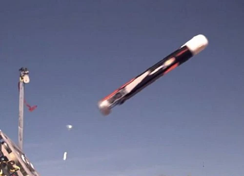 Thử nghiệm chương trình UAV LOCUST 