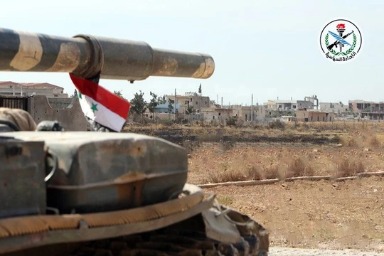 Quân đội Syria tiến vào giải phóng thành phố Albukamal - ảnh South Front