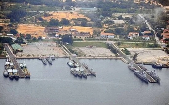 Quân cảng Cam Ranh