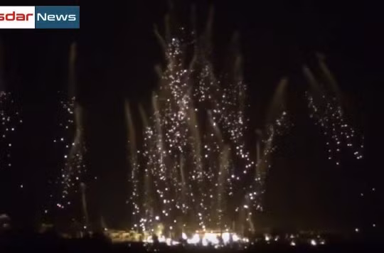 Cận cảnh bom cháy phát nổ ở Tây Bắc Aleppo