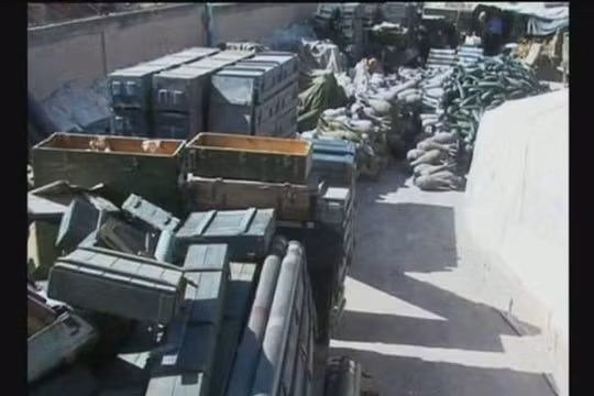 Kho đạn bí mật của IS trên vùng sa mạc phía đông Hama - ảnh Masdar News