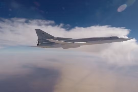 Máy bay ném bom chiến lược Nga Tu--22M3 không kích ở Syria - ảnh video Ruptly