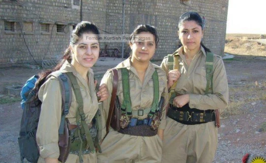 Video: Những nữ binh Kitô giáo quyết tử với IS tại Syria