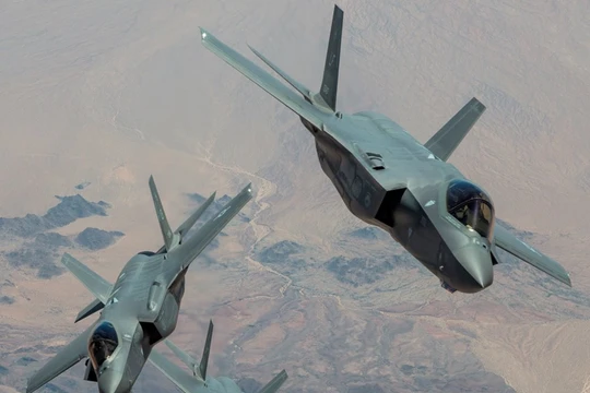 Tiêm kích tàng hình thế hệ 5 F-35 bắt đầu phục vụ vào năm 2016