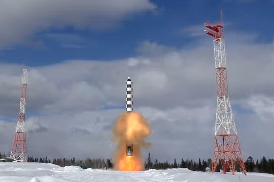 Nga phóng thử nghiệm tên lửa liên lục địa Sarmat. Ảnh video Bộ quốc phòng Nga