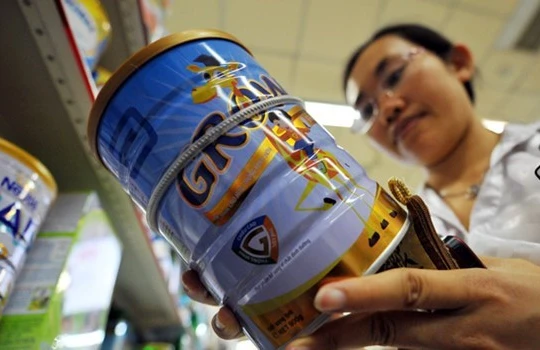 Bộ Tài chính yêu cầu công khai doanh nghiệp sữa bán giá vượt trần