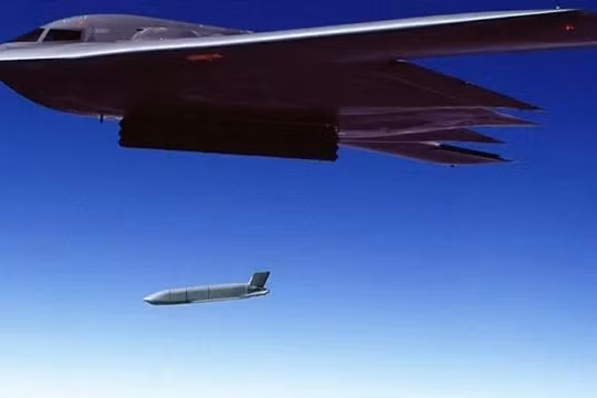 B2 Spirit thử nghiệm phóng tên lửa tàng hình AGM-158A (JASSM-ER). Ảnh The Drive.