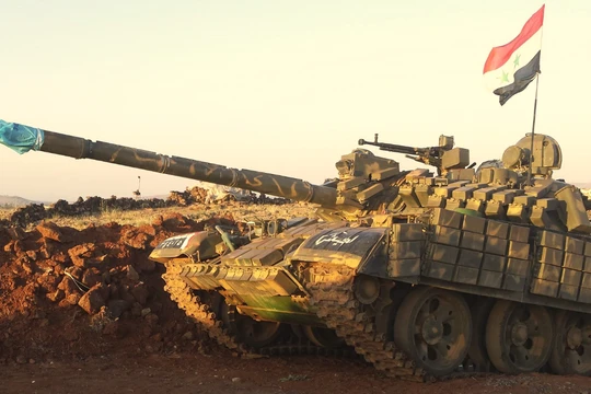 Xe tăng quân đội Syria trong phòng ngự