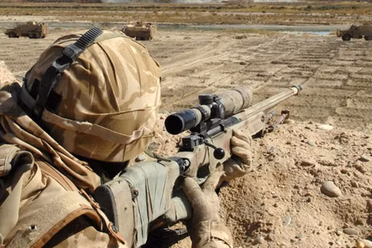 Lính bắn tỉa thuộc Liên minh quân sự do Mỹ dẫn đầu ở Syria. Ảnh minh họa: Masdar News.