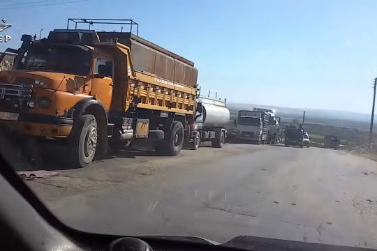 Không quân Nga – Syria thiêu đốt hàng chục xe chở dầu của lực lượng Hồi giáo cực đoan