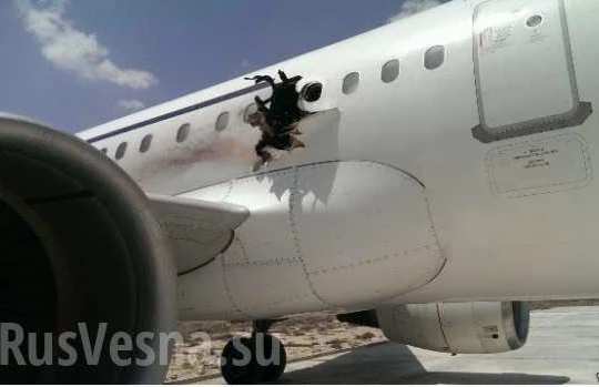 Cận cảnh máy bay A321 gặp nạn ở Somali hạ cánh.