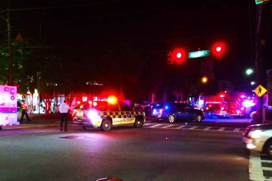 Cảnh sát tại hiện trường vụ xả súng.