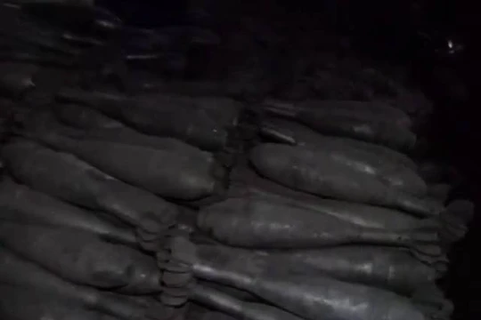 Một khối lượng khổng lồ các quả đạn súng cối của lực lượng Hồi giáo cực đoan bị quân đội Syria thu giữ