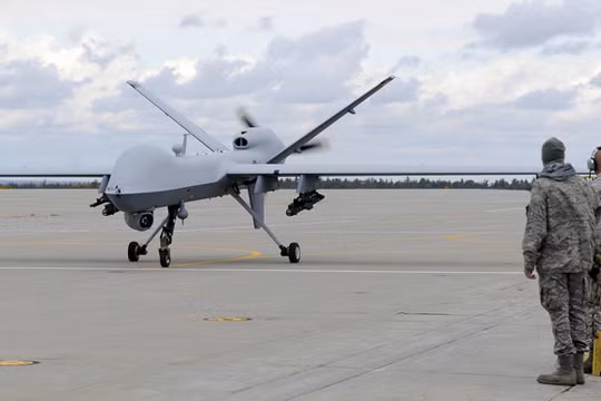 Máy bay không người lái tấn công MQ Predator