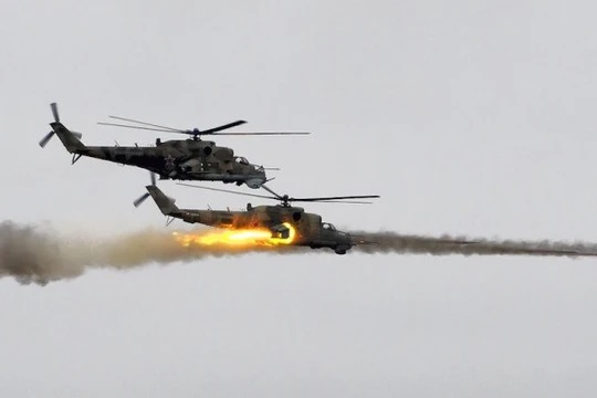Máy bay trực thăng chiến đấu Nga tập kích hỏa lực trên chiến trường tình Homs
