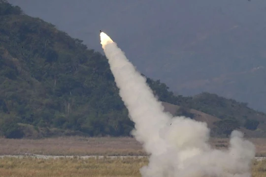 Mỹ - Philiphine tập trận với pháo phản lực HIMARS răn đe Trung Quốc