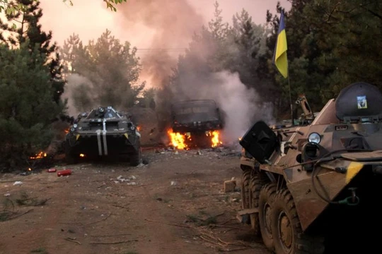 Xe thiết giáp quân đội Ukraine bị phá hủy trên chiến trường
