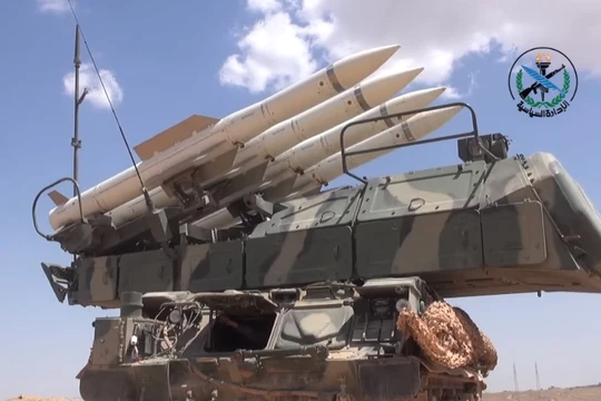 Tổ hợp tên lửa Buk - M2E của phòng không Syria - ảnh minh hoa South Front