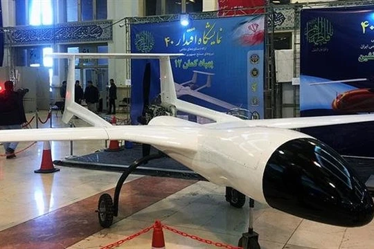 Máy bay chiến đấu không người lái Kaman-12 (UCAV).