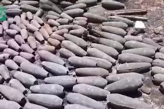 Xưởng chế tao vỏ đạn súng cối của lực lượng Hồi giáo cực đoan ở Rastan, phía bắc tỉnh Homs. Ảnh minh họa RIA FAN