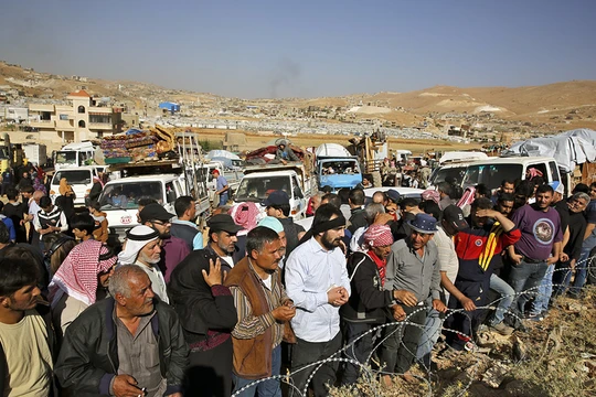 Những người di tản Syria bắt đầu trở về Đông Ghouta, ngoại ô Damascus