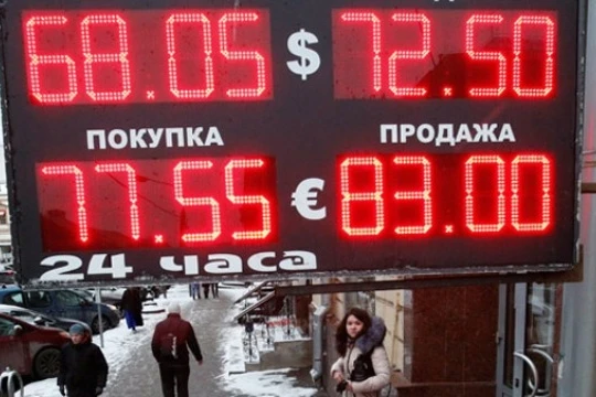 Người Nga dùng tiền thế nào trong khủng hoảng?